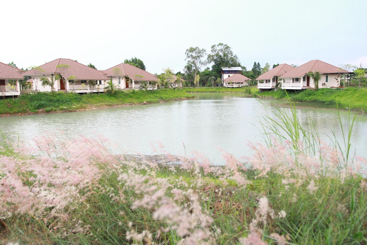 Pirom Lake And Resort Si Maha Phot Zewnętrze zdjęcie